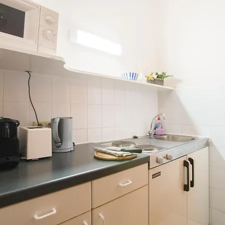 Center Apartment *