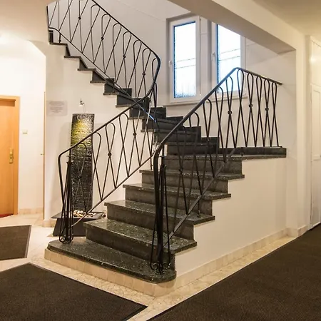 Center Apartment